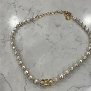 Pearl necklace with pendant like Celine